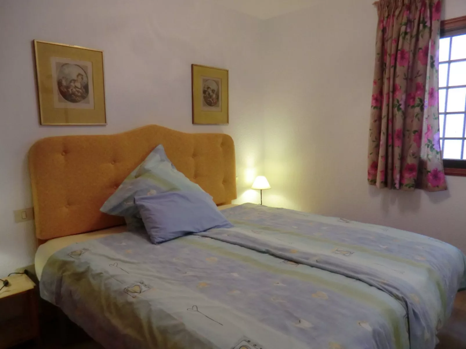 Ruhige Ferienwohnung mit Pool und Meerblick-Inside