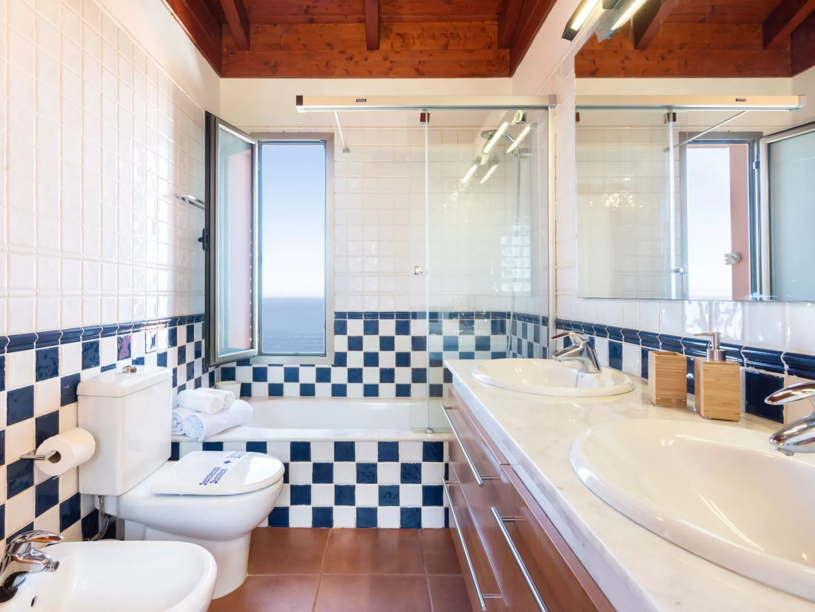 Für 3 Personen und 1 Kind in Juan Fernández, Teneriffa (Nordküste von Teneriffa-Inside