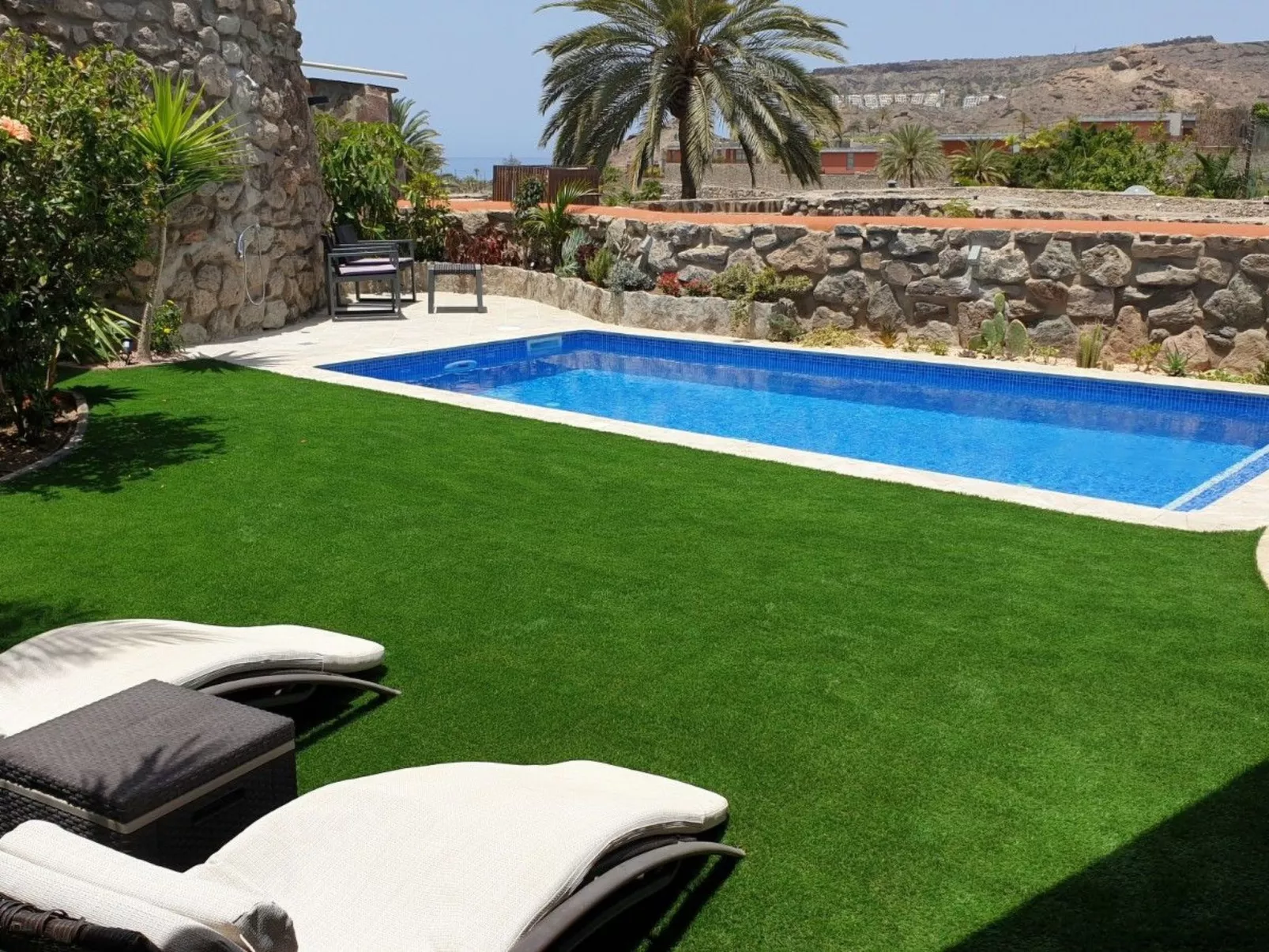 Villa mit Garten, Pool , Grill und Terrasse-Inside