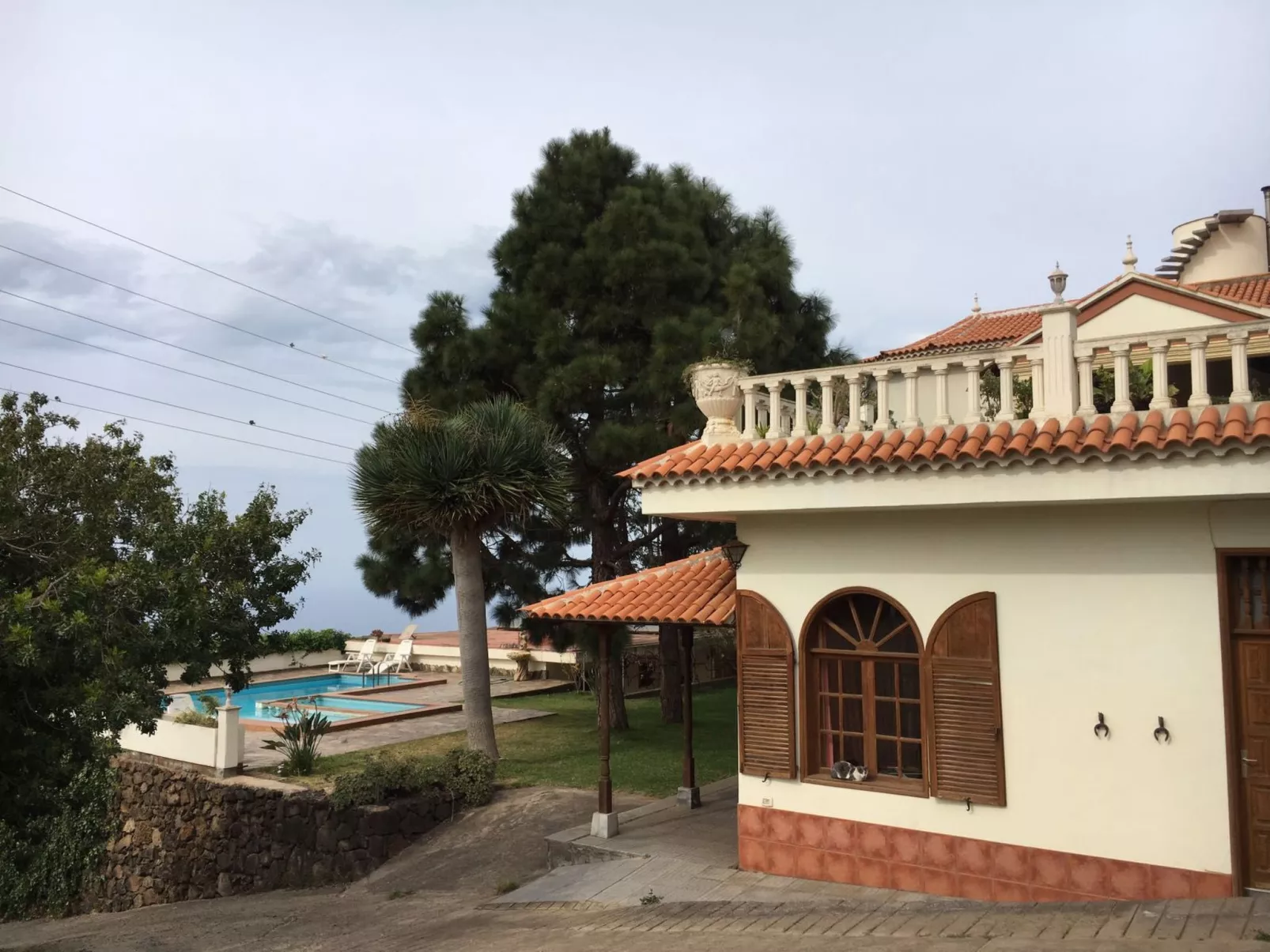 Wohnung mit Panoramaterrasse, Grill und Pool-Image-tags.info