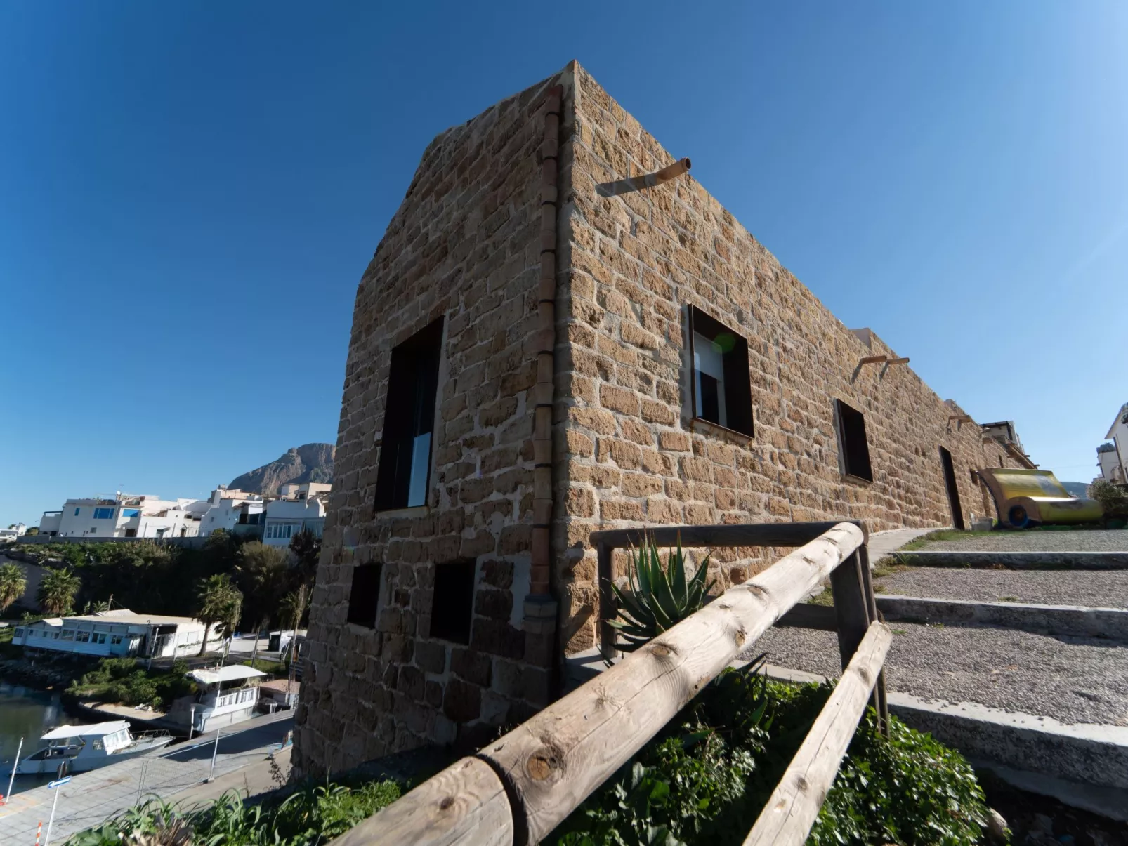 Luxuriöse Flucht mit Meerblick-Image-tags.info