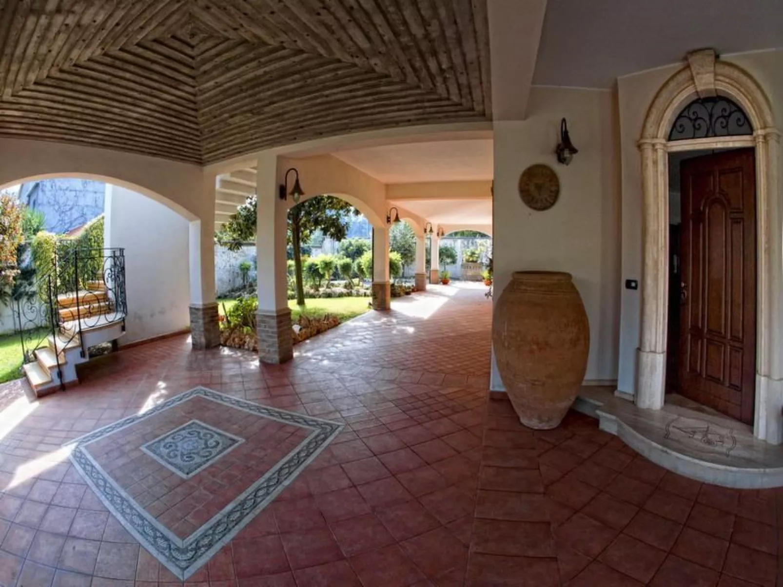 Villa mit privatem Pool in der Nähe der Strände von Palmi-Outside