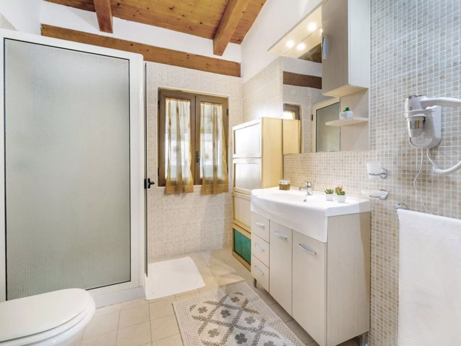 Chalet 'Panorama' mit Infinity-Pool-Inside