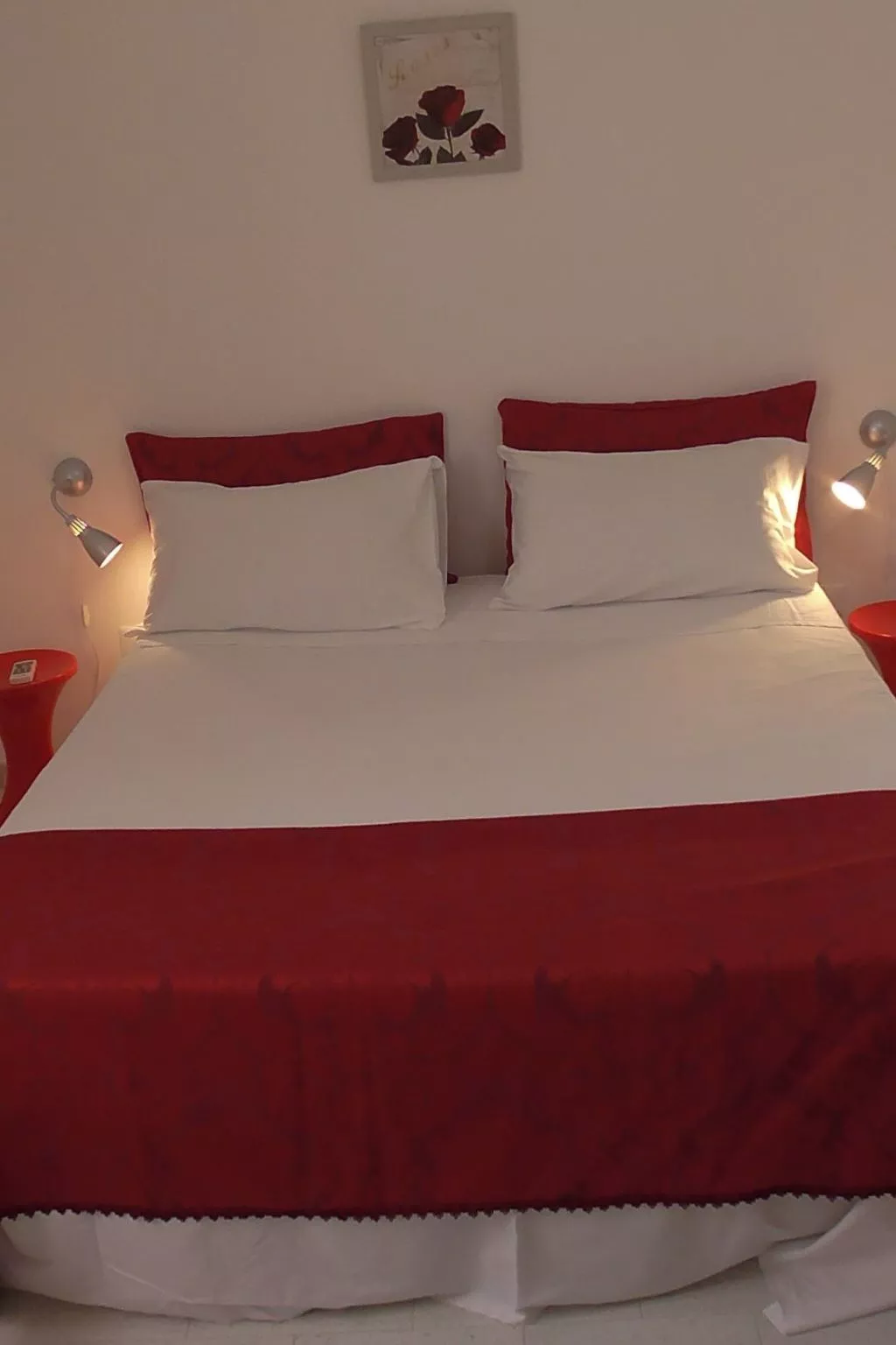 Kleine Villa mit geschlossenem Garten in Parabita-Drinnen