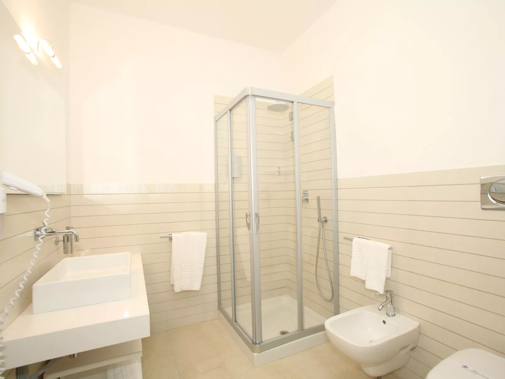 Villa Minerva mit Panoramapool-Drinnen