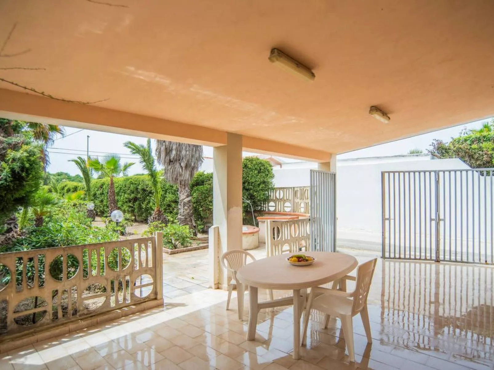 Villa Degli Angeli mit Blick auf das Meer-Dedans