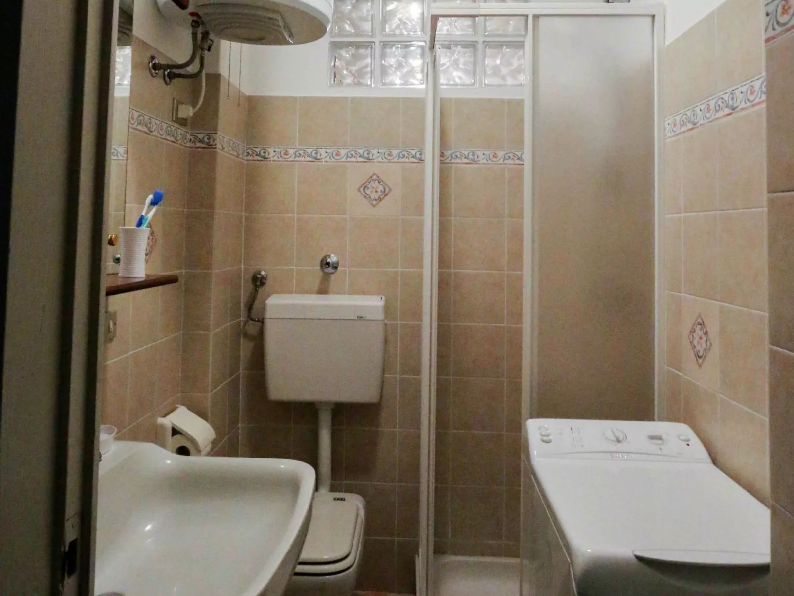 Für 4 Personen ca. 60 m&sup2; in Entracque, Piemont (Provinz Cuneo)-Drinnen