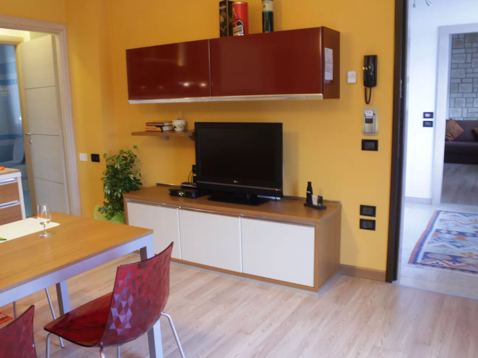 Wohnung in San Giacomo mit Privatparkplatz-Drinnen