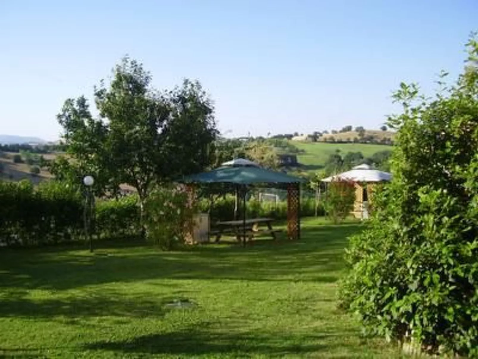 'Granatapfel' mit Schwimmbad-Dehors