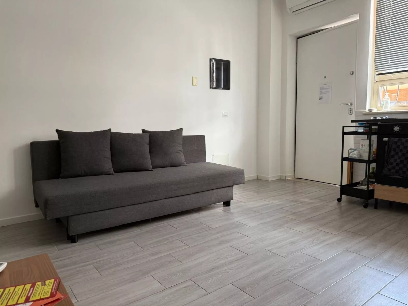 "Momy's Home Rom"-Drinnen