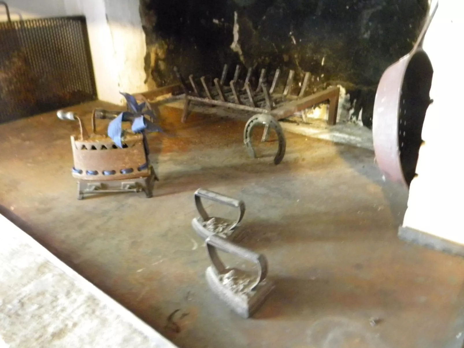 In der Gegend zwischen Meer und Berghang-Drinnen