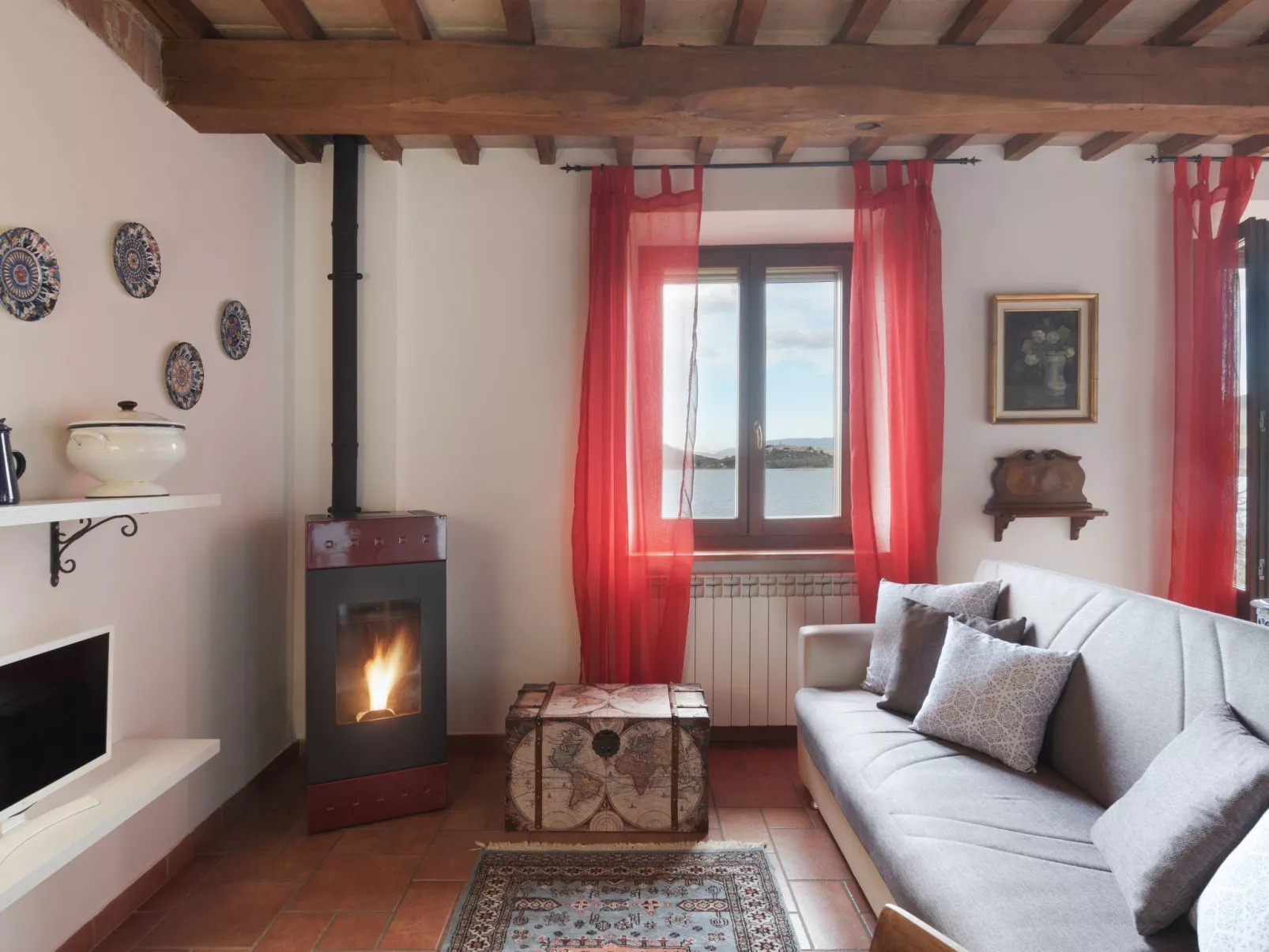 Wohnung in Magione mit Grill, Whirlpool und gemeinschaftlichem Pool-Dedans