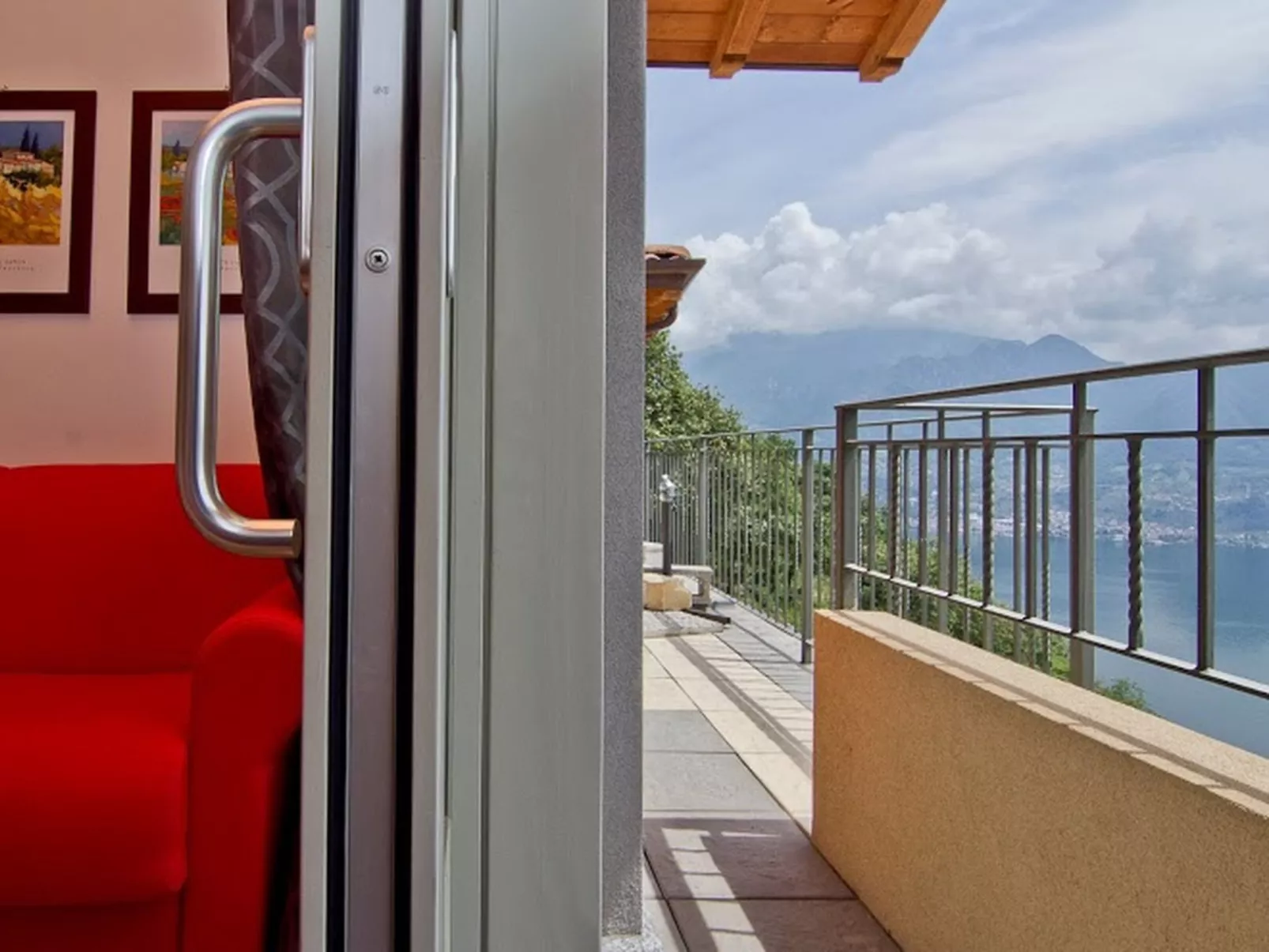 Terrazza a Lago - Zweizimmerwohnung mit Terrasse und Schwimmbad-Drinnen