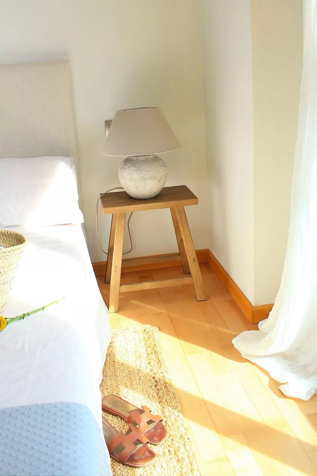 Luxuriöse Wohnung mit 1 Schlafzimmer, Balkon und Pool-Dedans