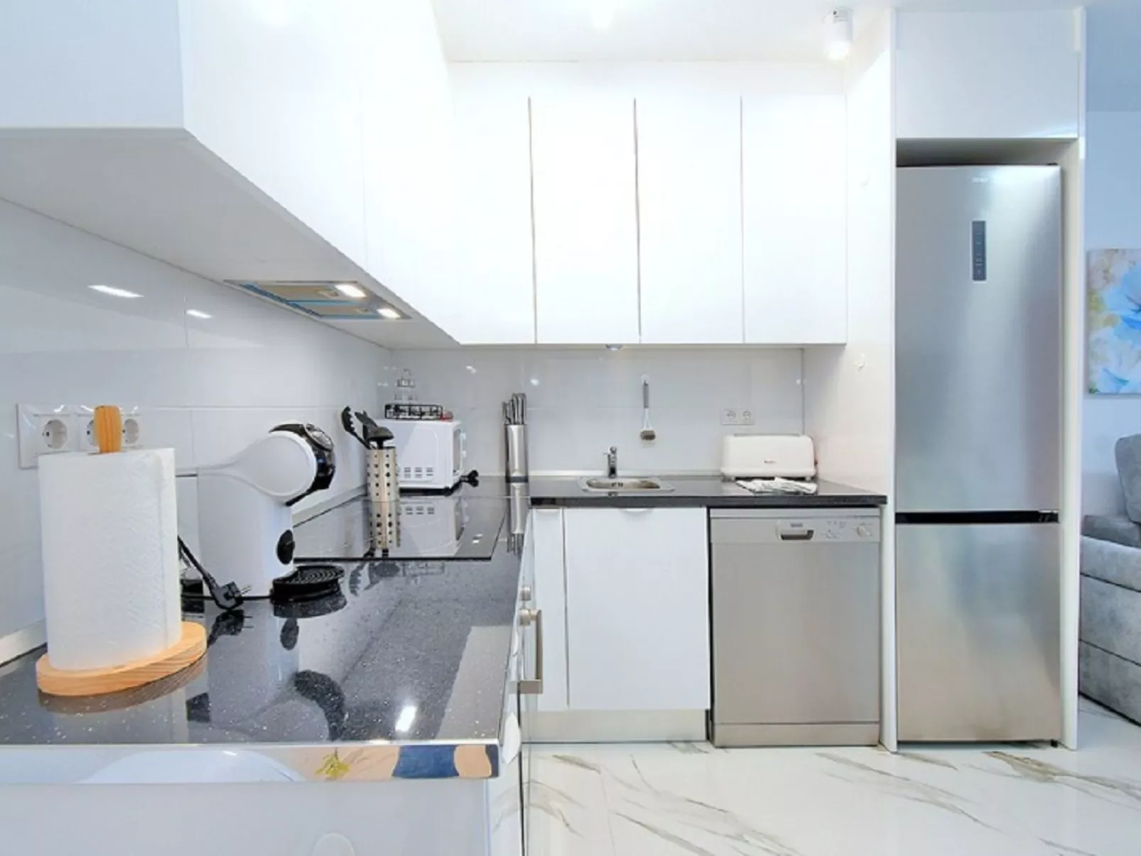 ADELFAS I - 12-Drinnen