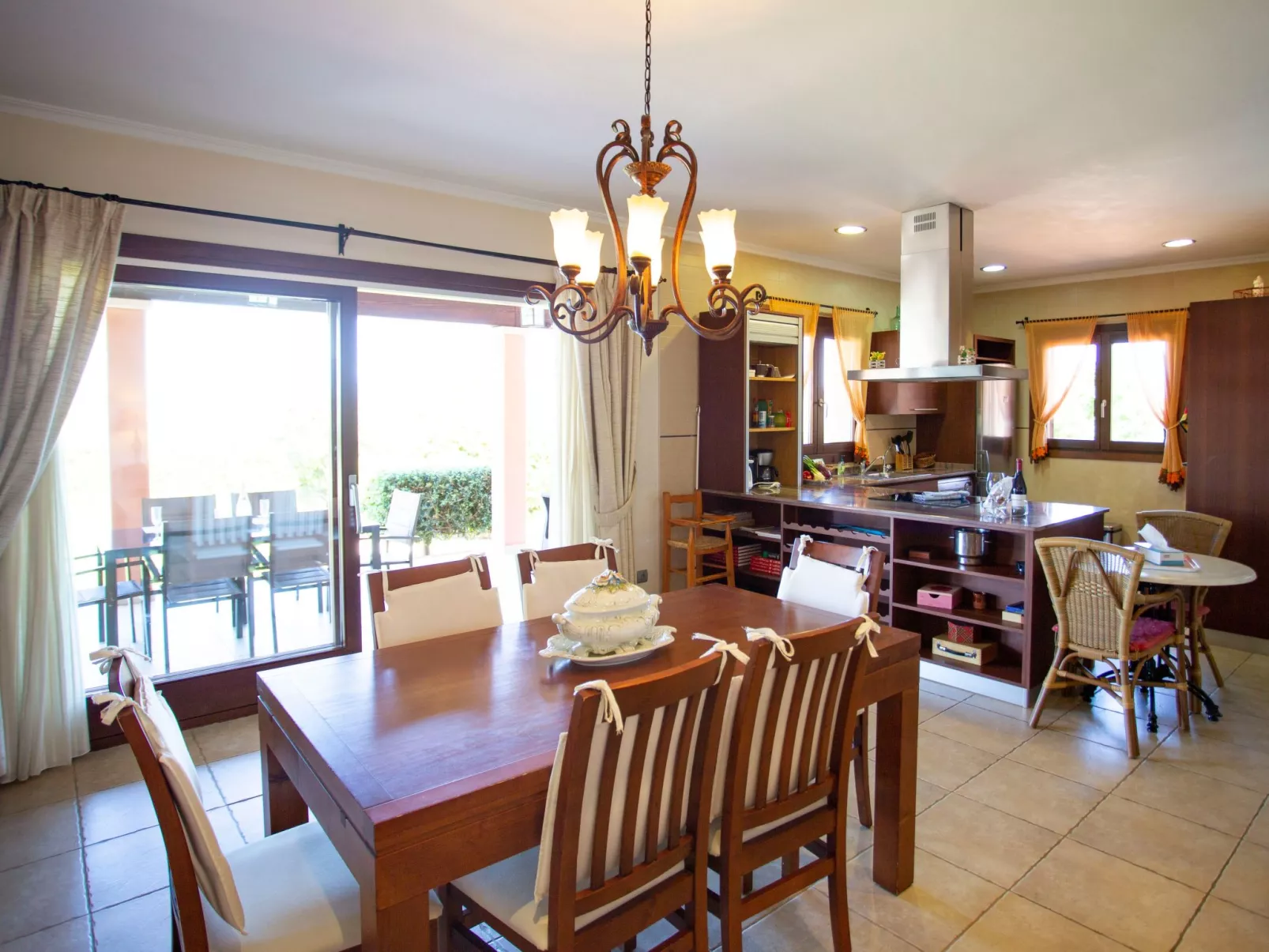 Finca Oliveres-Inside