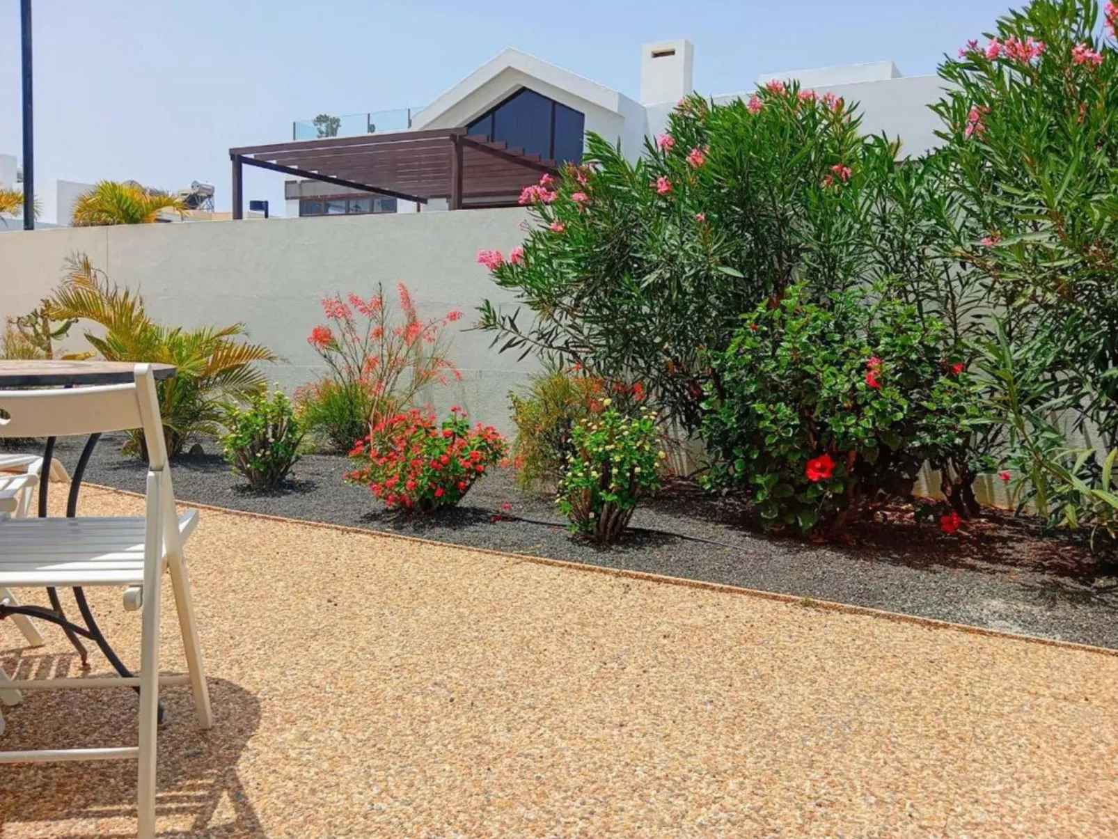 Wohnung mit Schwimmbad-Outside