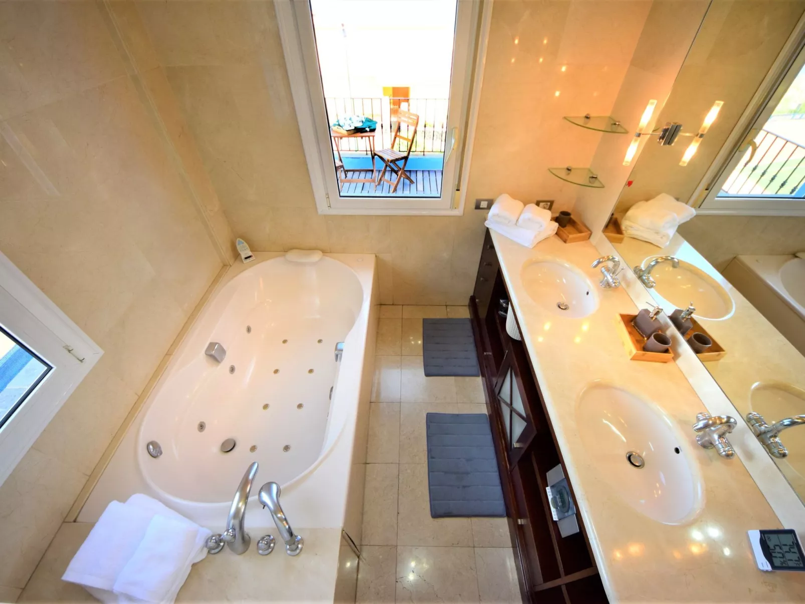 Ferienvilla "Villa Syrah" mit Jacuzzi-Inside