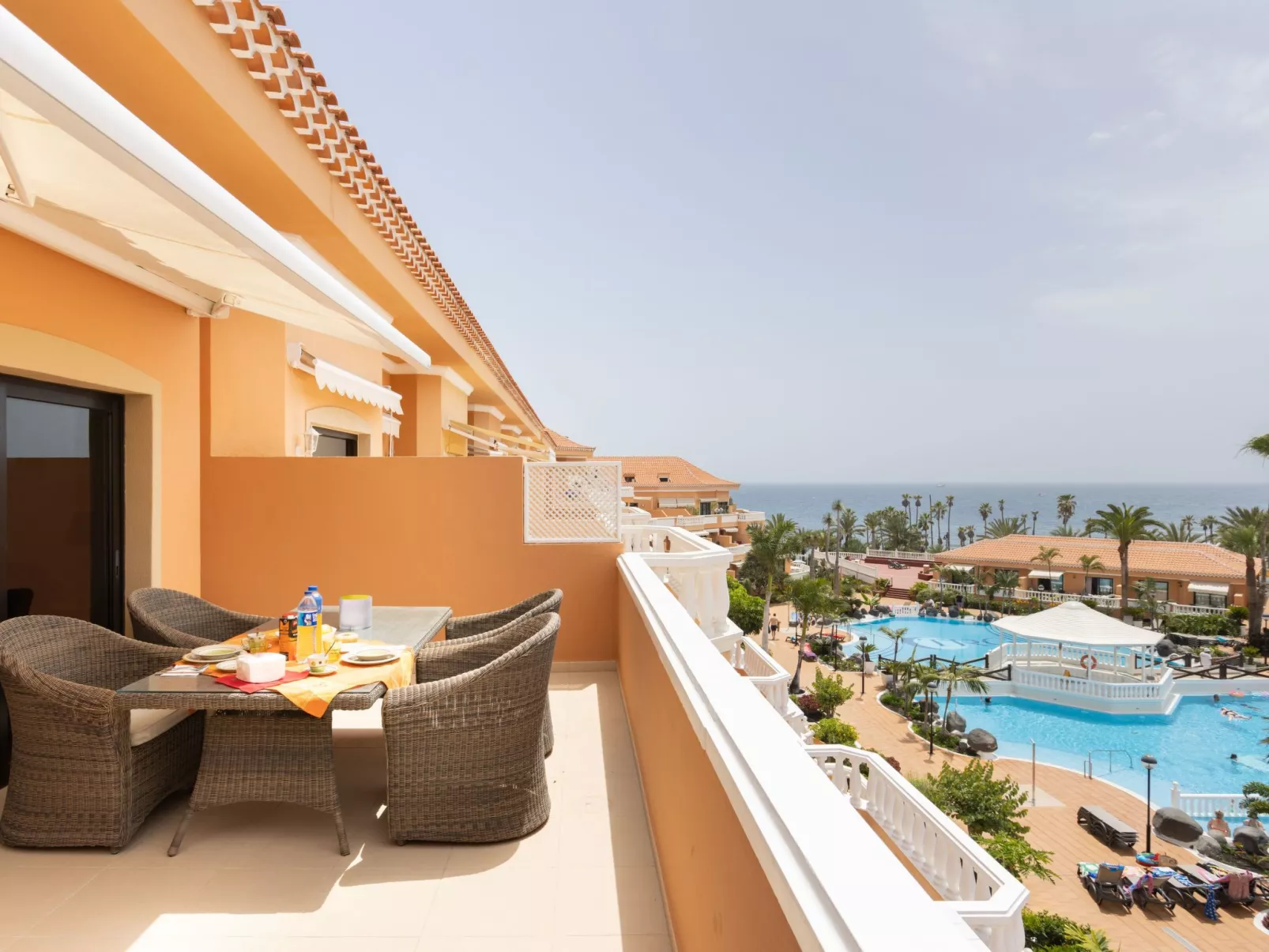 Exklusives Attic mit atemberaubendem Meerblick-Image-tags.info