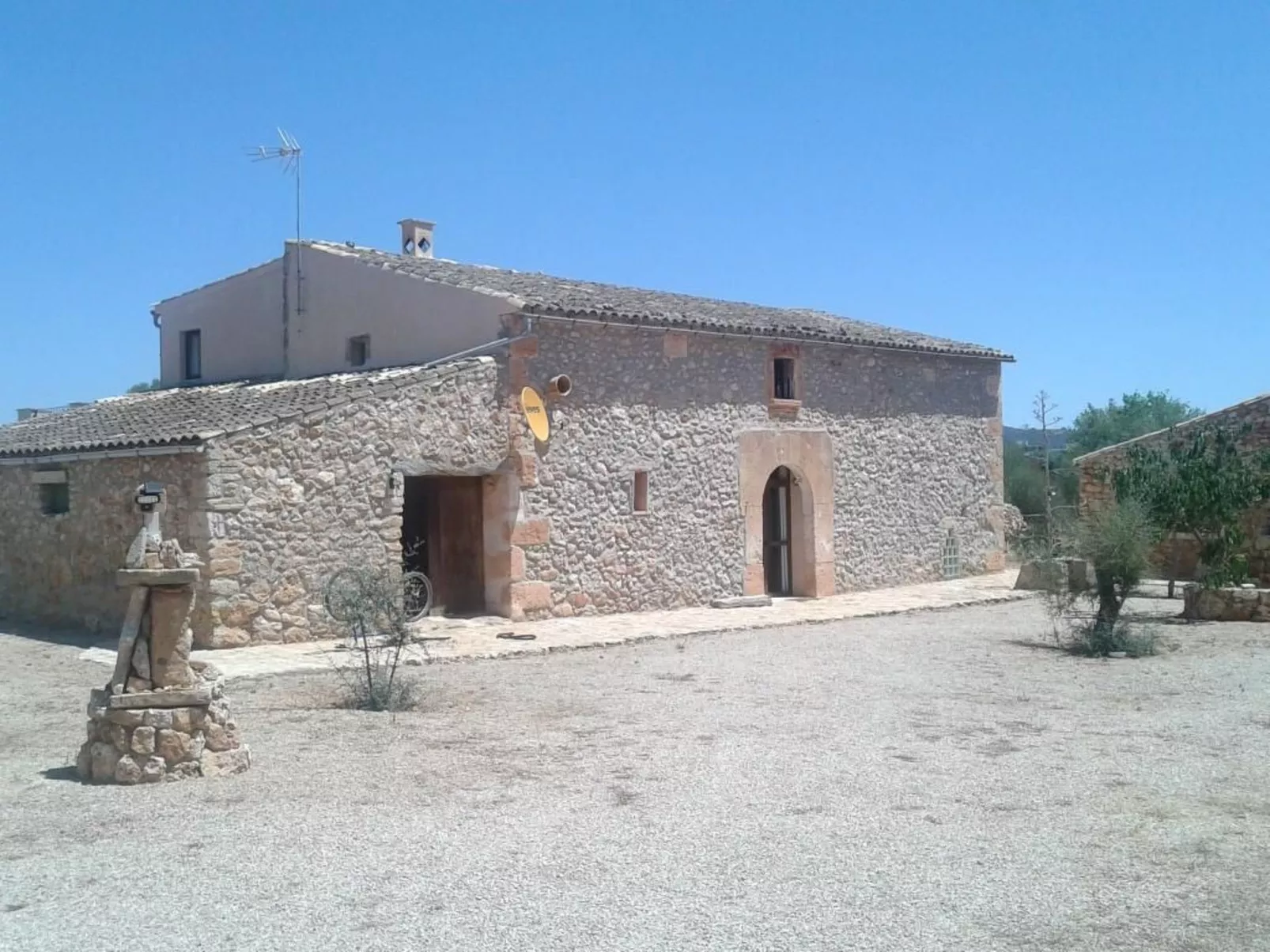 Freistehendes Landhaus mit Schwimmbad-Dehors