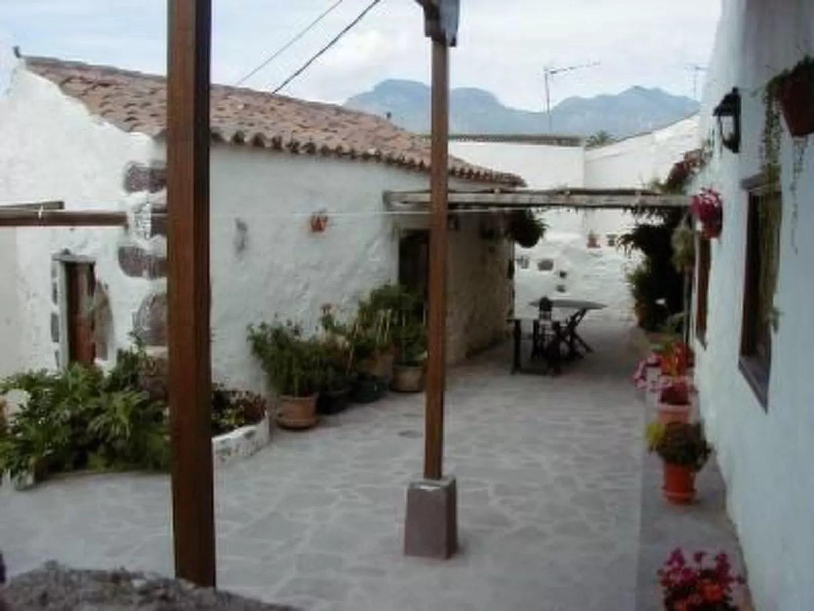 Schönes Ferienhaus mit 2 Wohnungen-Outside