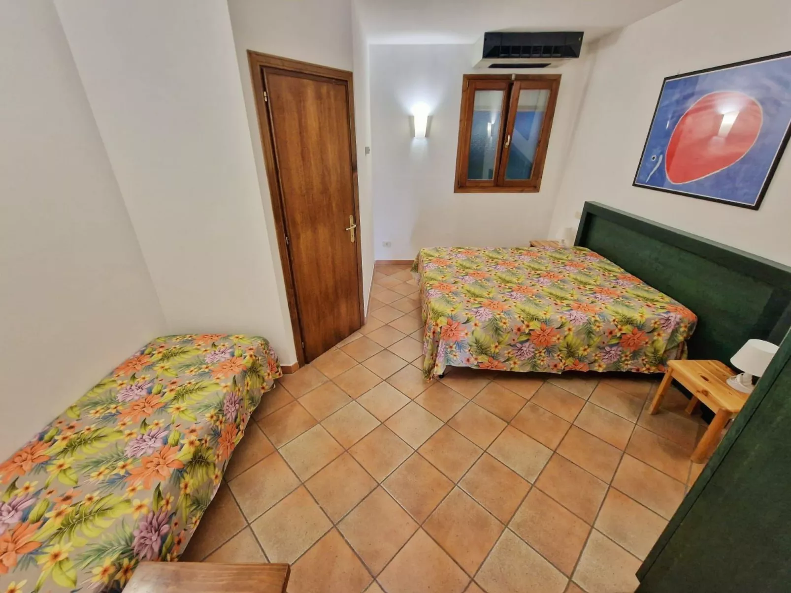 Drei-Zimmer-Wohnung für max. 3 Erwachsene und 2 Kinder bis zu 12 Jahren-Drinnen