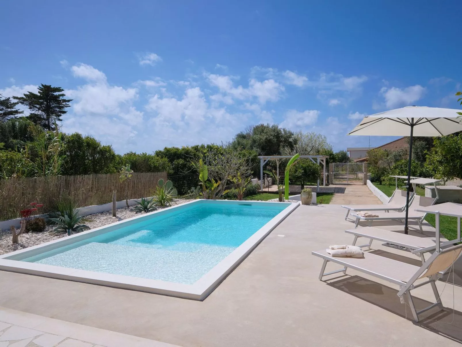 Villa Teti, mit Schwimmbad und in der Nähe des Strandes-Inside