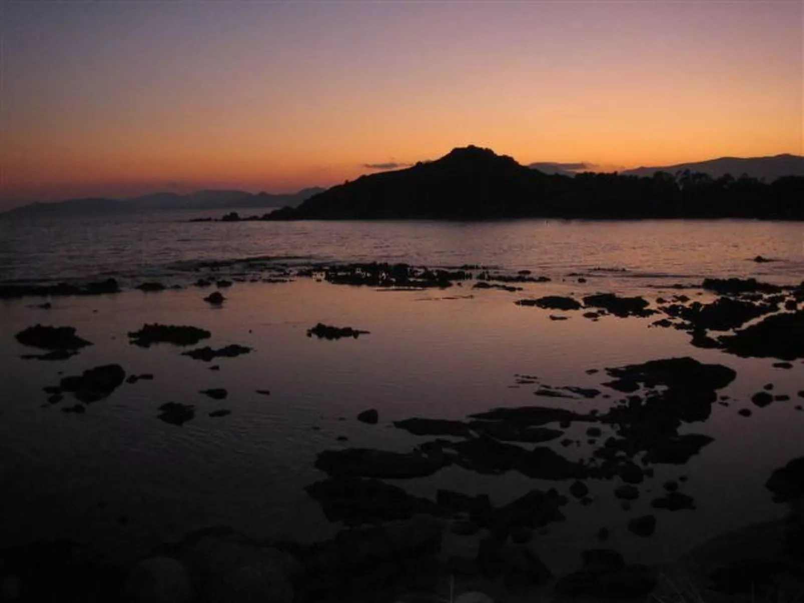 Natur, ökologische Nachhaltigkeit, nur für Erwachsene, Meer in der Nähe-Dedans