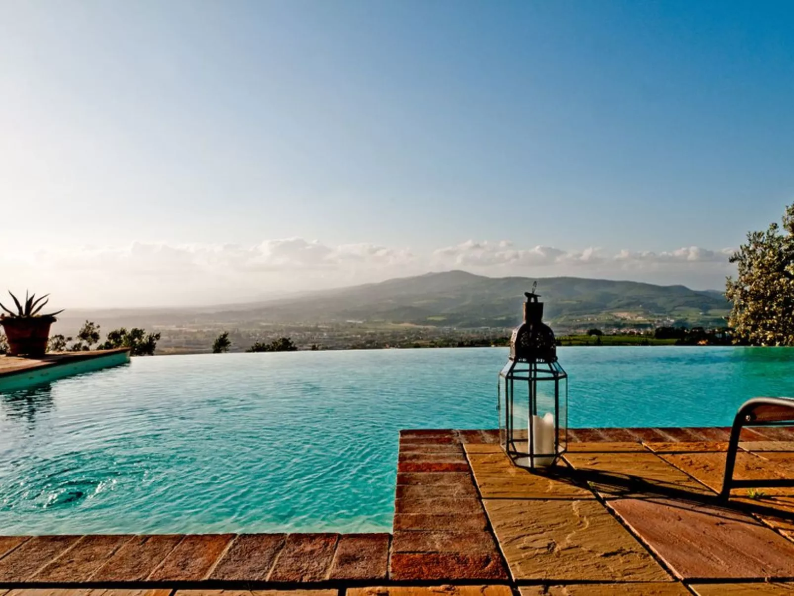 Willkommen in unserem kleinen Paradies-Draußen