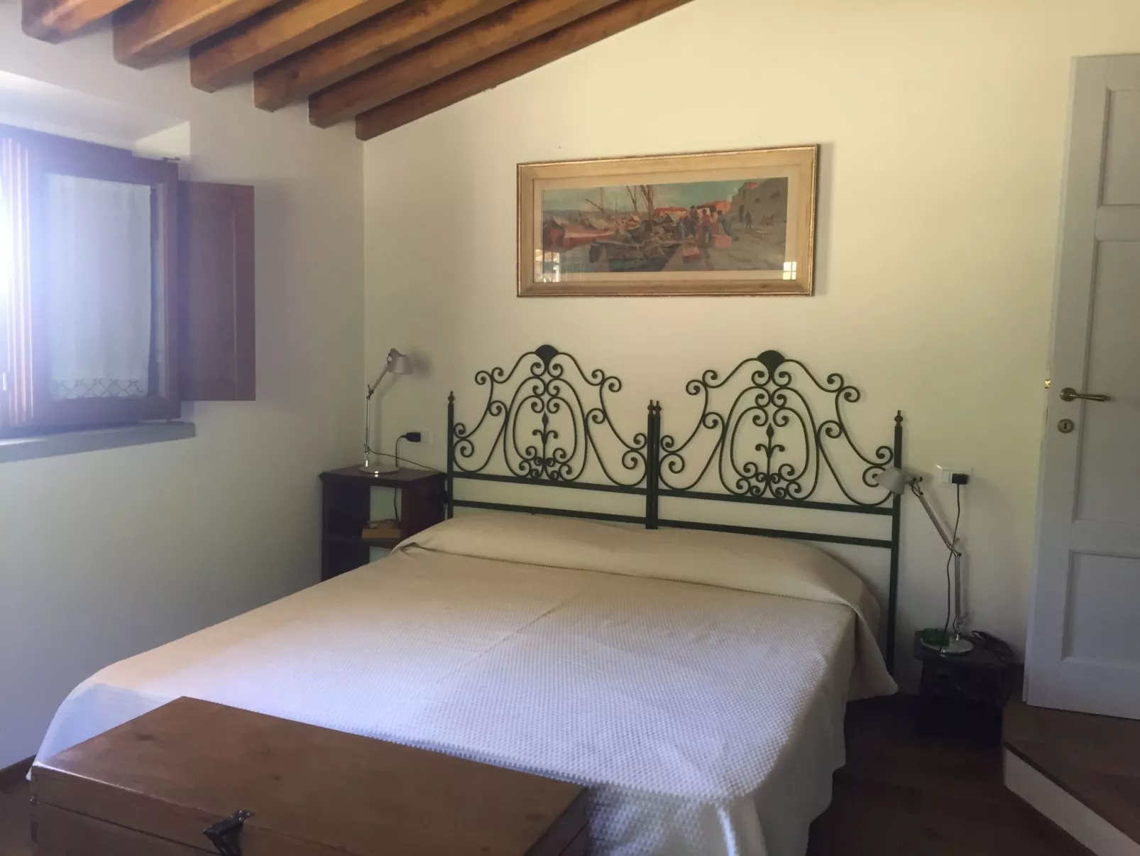 Villa mit Pool und zauberhafter Aussicht-Inside