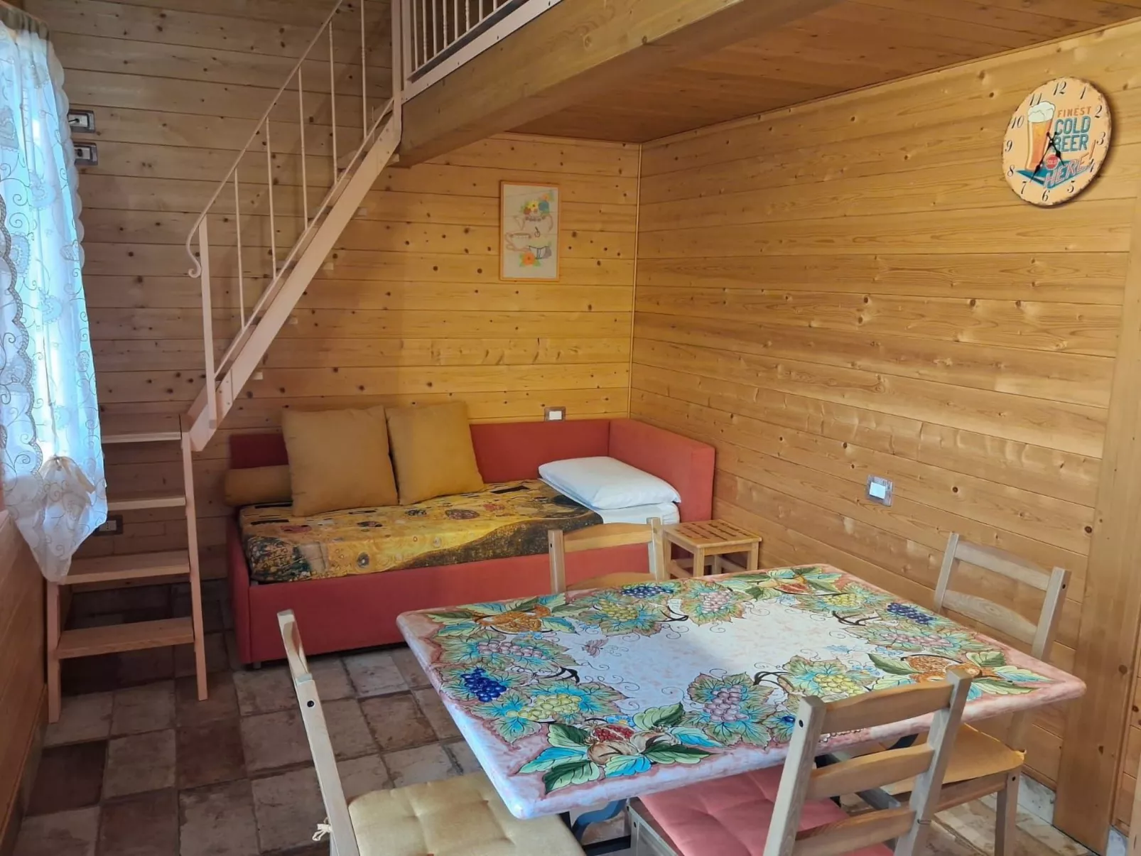 'Vindemia la salmon-Inside