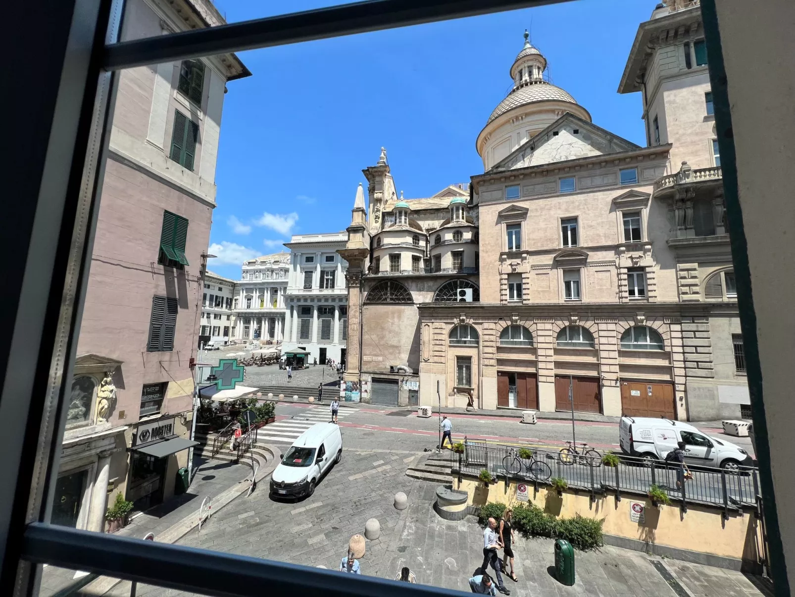 'Doge Antonino' mit Wi-Fi-Outside