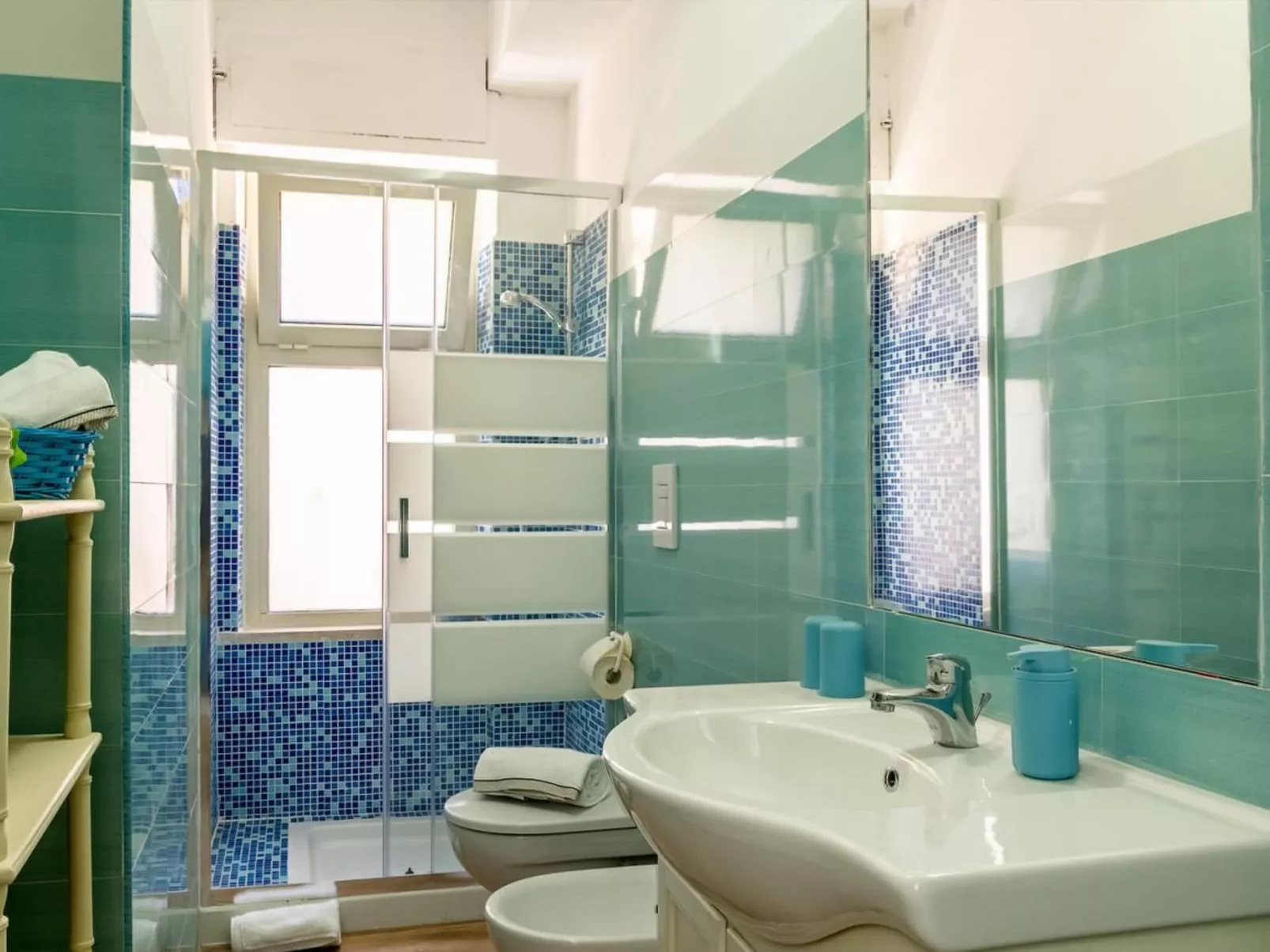 Meeresbrise - Charybdis-Inside