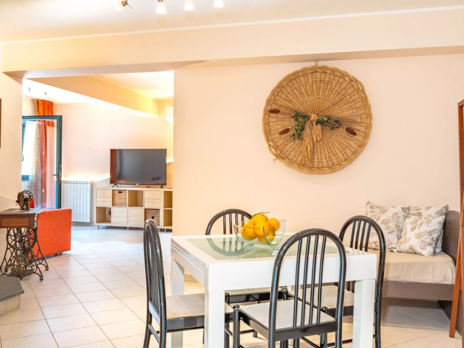 Ätna, Meer und Grün - Freiraum-Inside