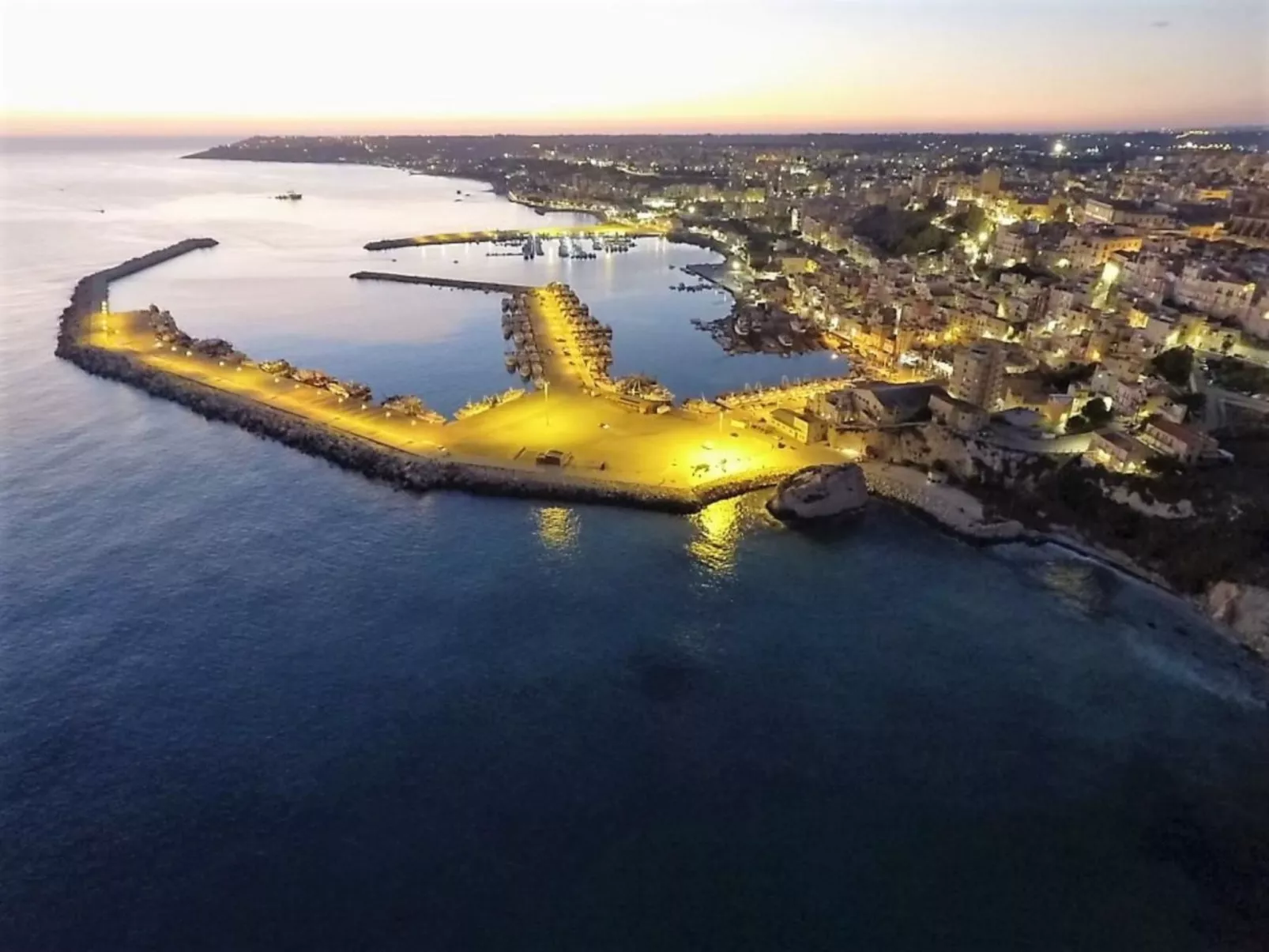 Wohnung in Sciacca mit Grill und Garten-Inside