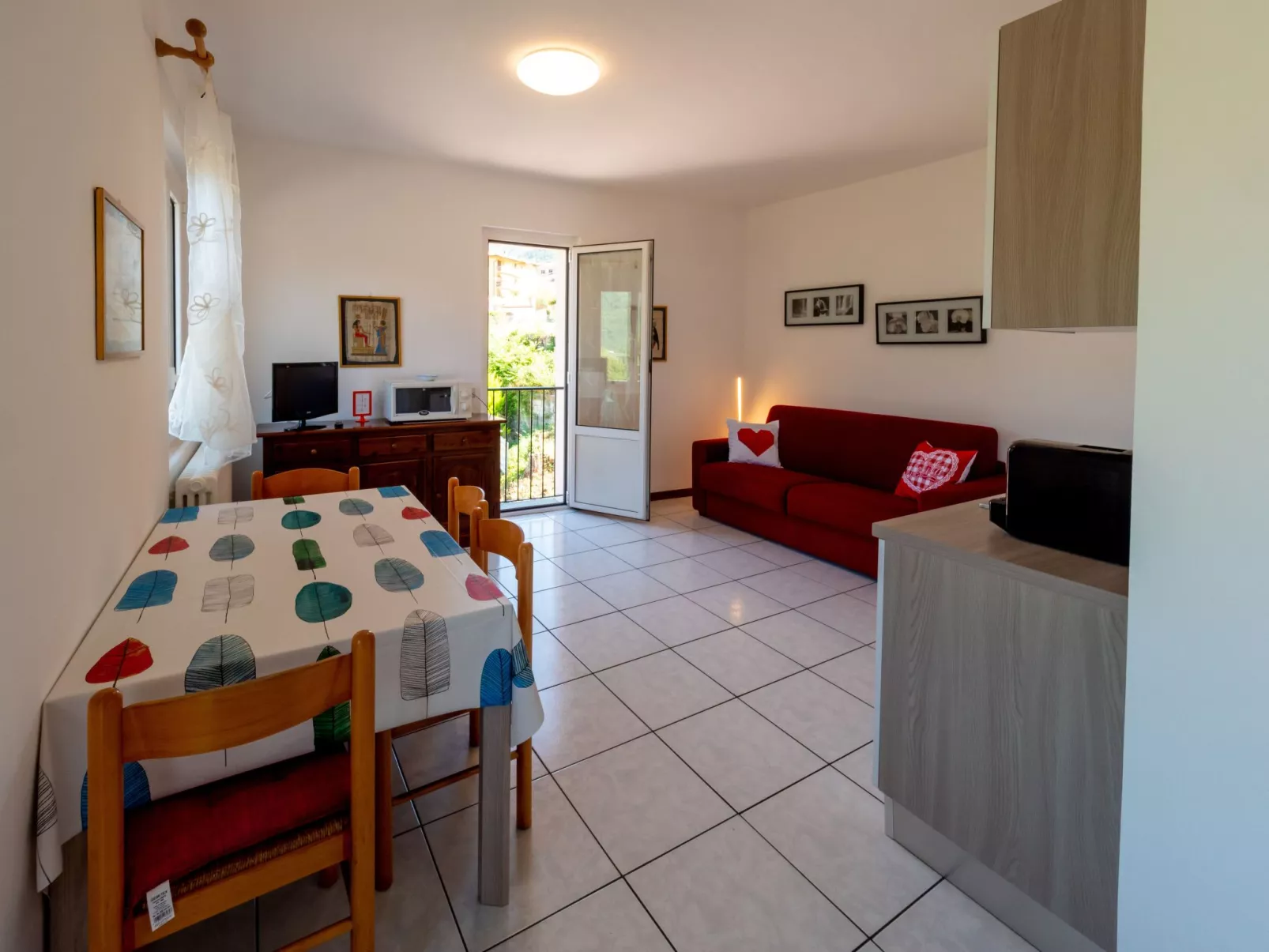 Ruby Ein-Schlafzimmer-Apartment-Dedans