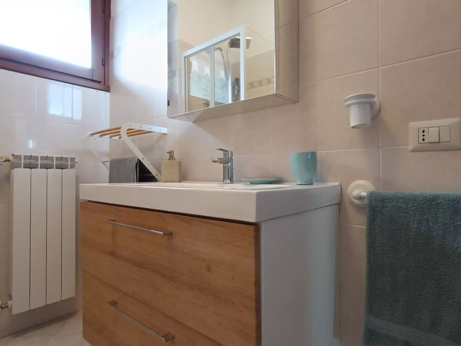 Le Terrazzwe - Drei-Zimmer-Wohnung mit Terrasse und Pool-Inside