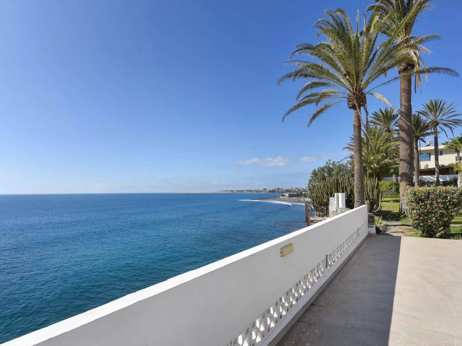 Wohnung mit Blick auf das Wasser-Outside