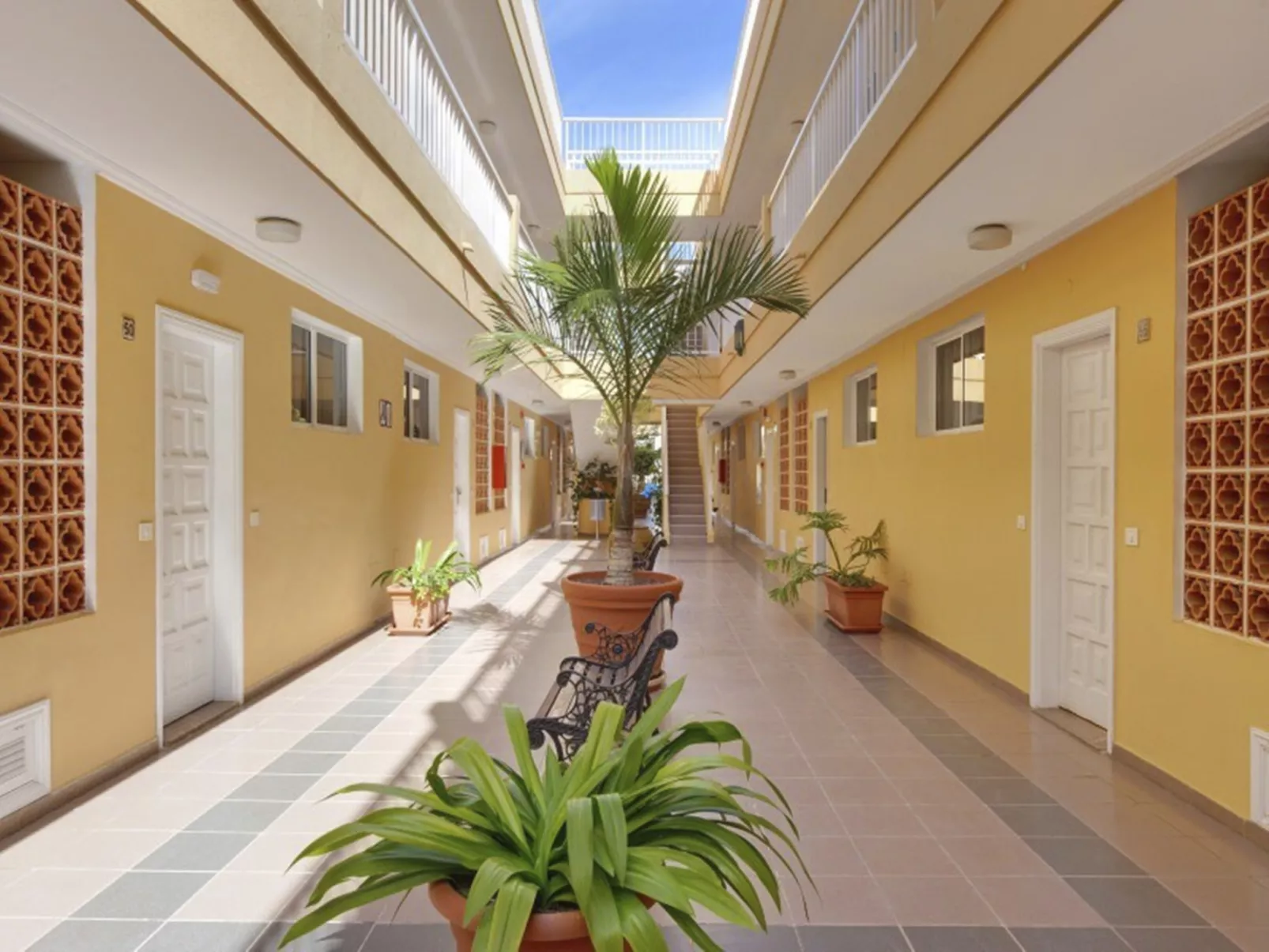 Apartment La Arena-Inside