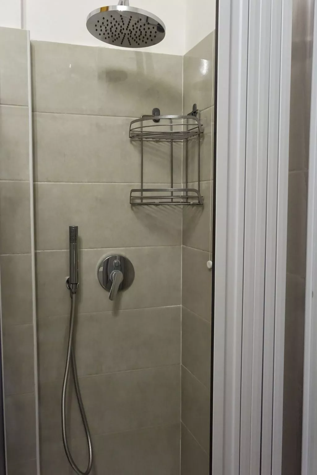 Das Haus von Loredana wartet auf dich!-Drinnen