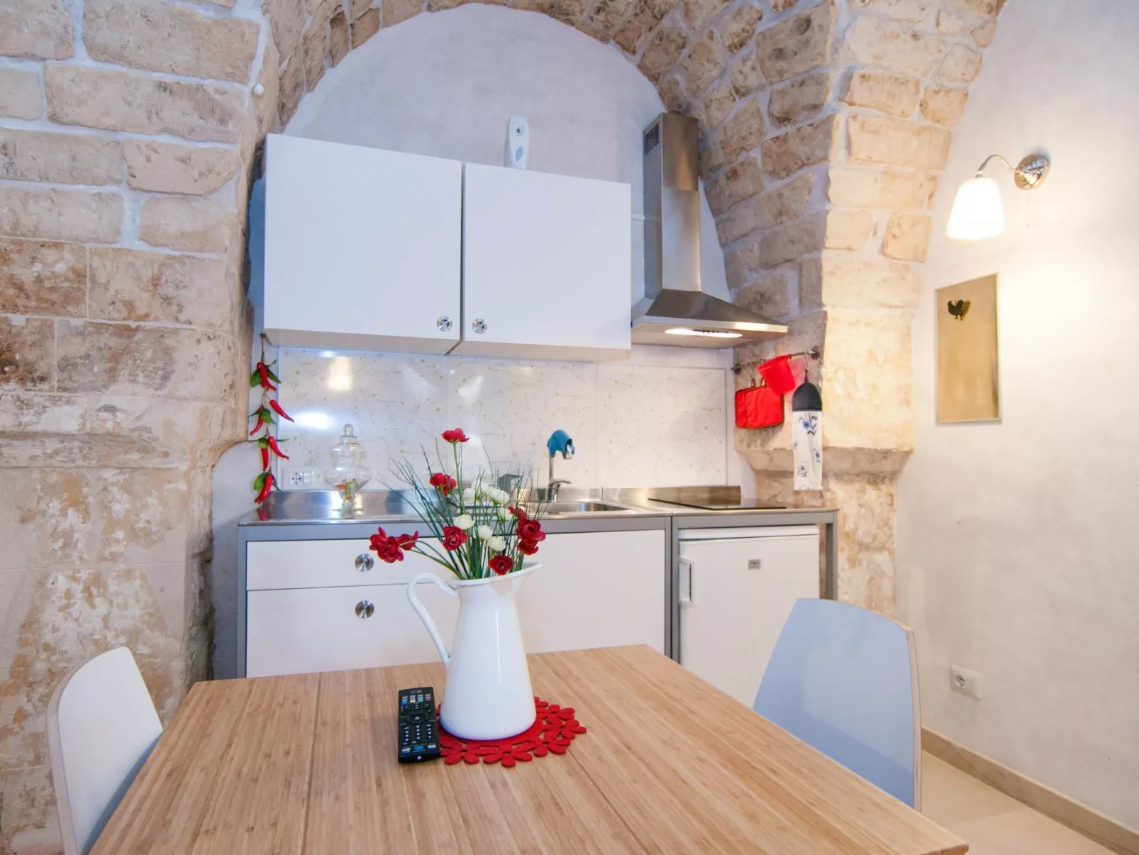 Romantischer Dammuso-Drinnen