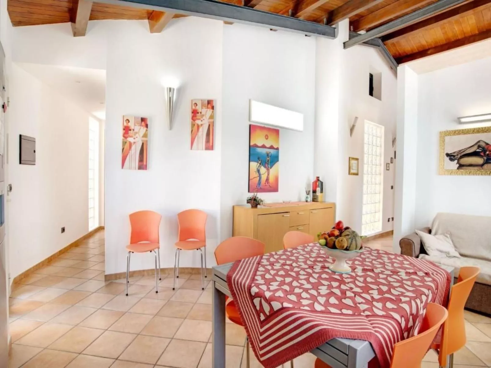 In Strandnähe-Drinnen