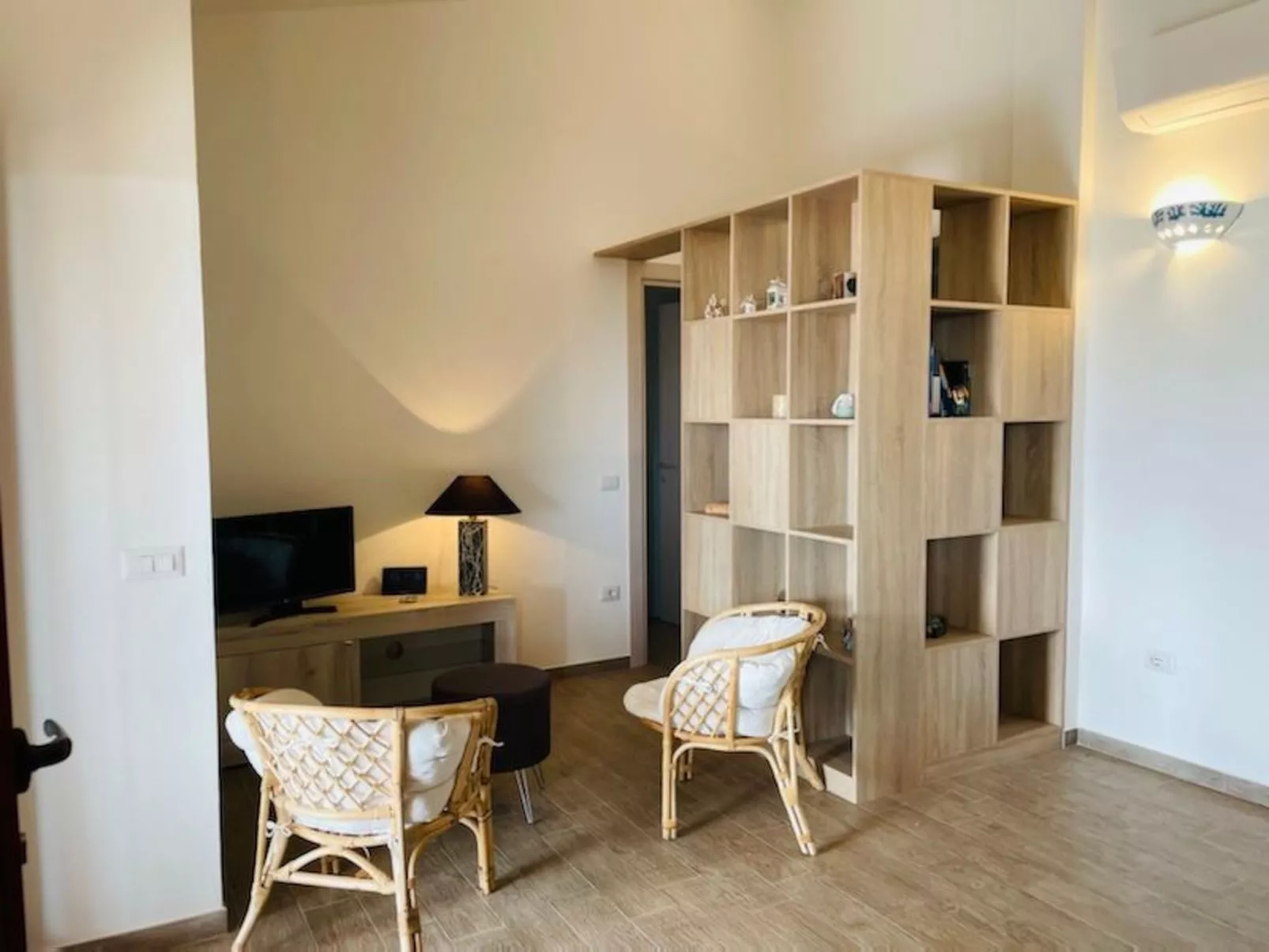 'Villa Ancora' in Strandnähe-Inside