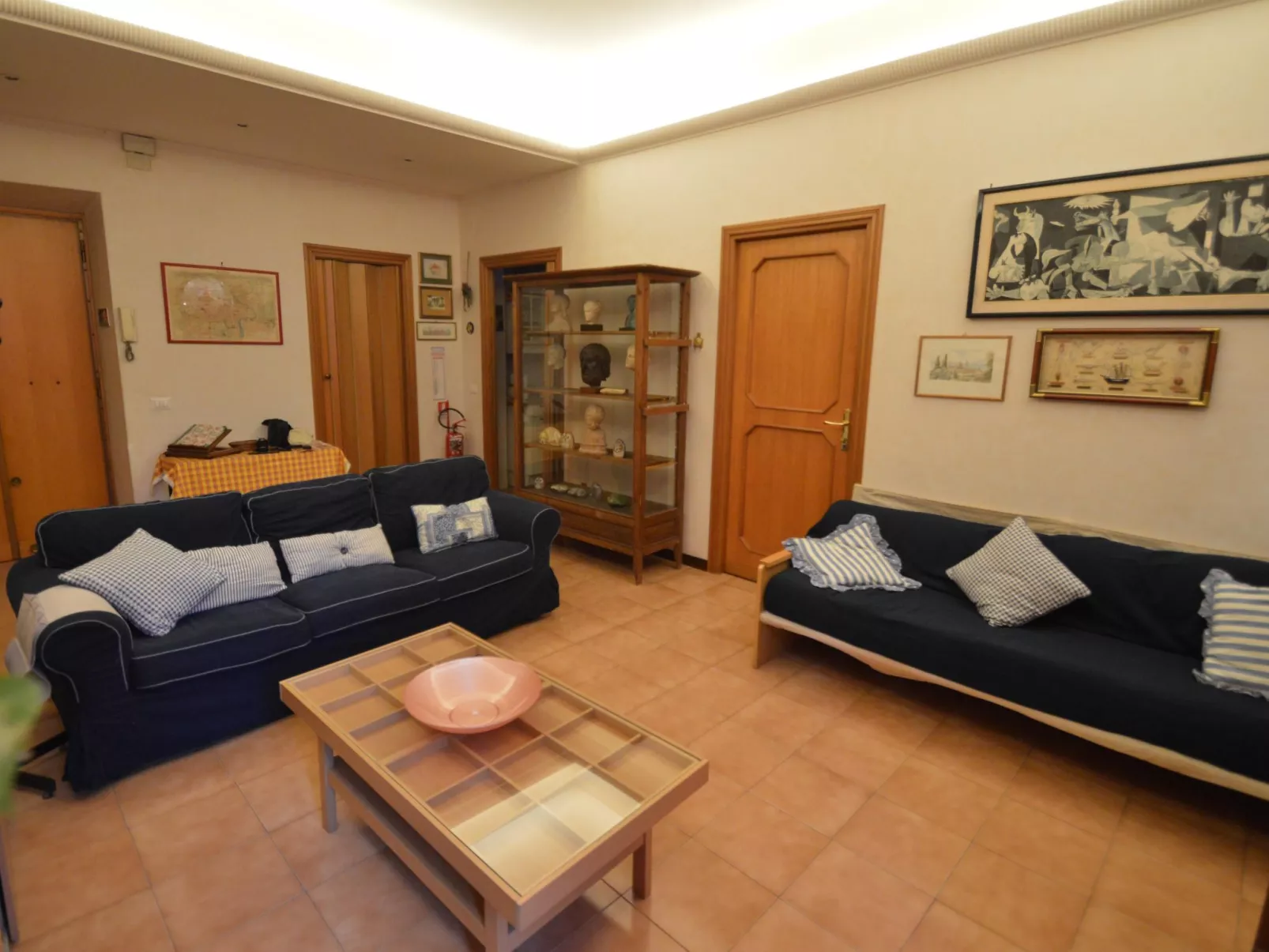 Mit Wasserblick-Drinnen