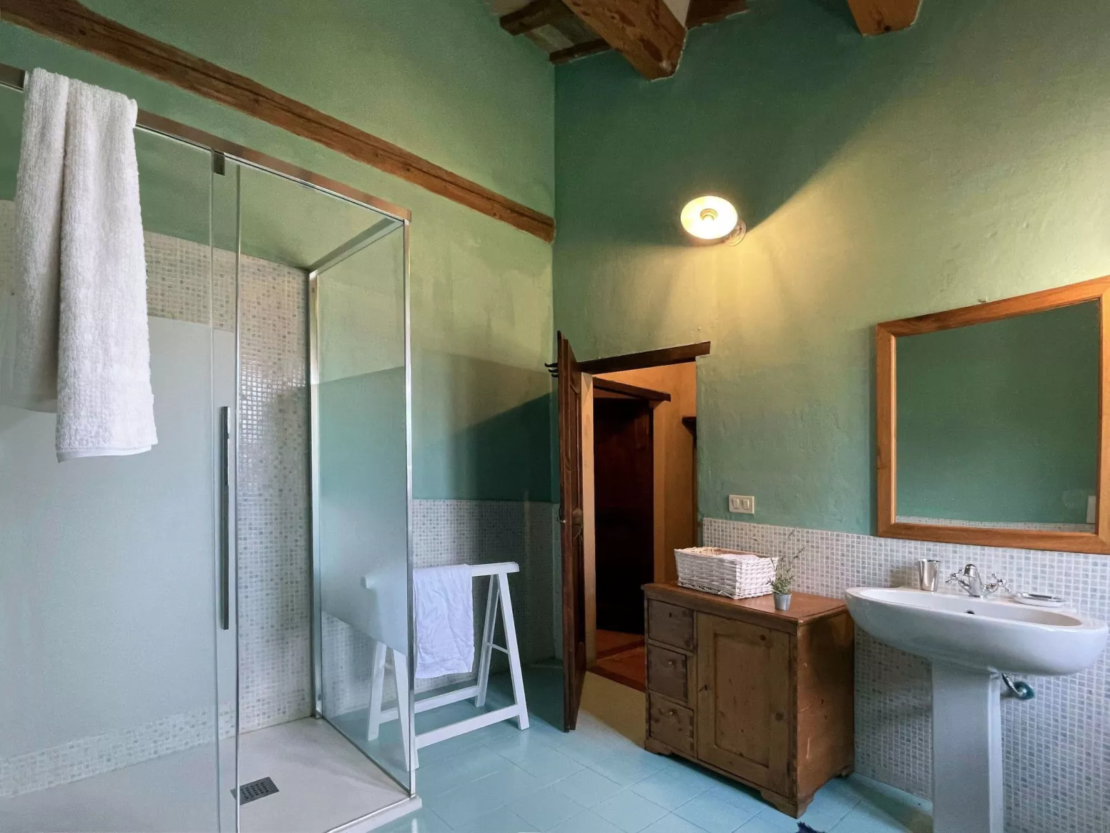 Ferienvilla 'Checello' mit privatem Pool-Drinnen