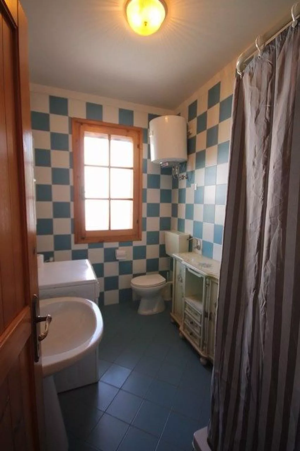 Villa für 8 Gäste mit privatem Parkplatz, 2 Badezimmer-Inside