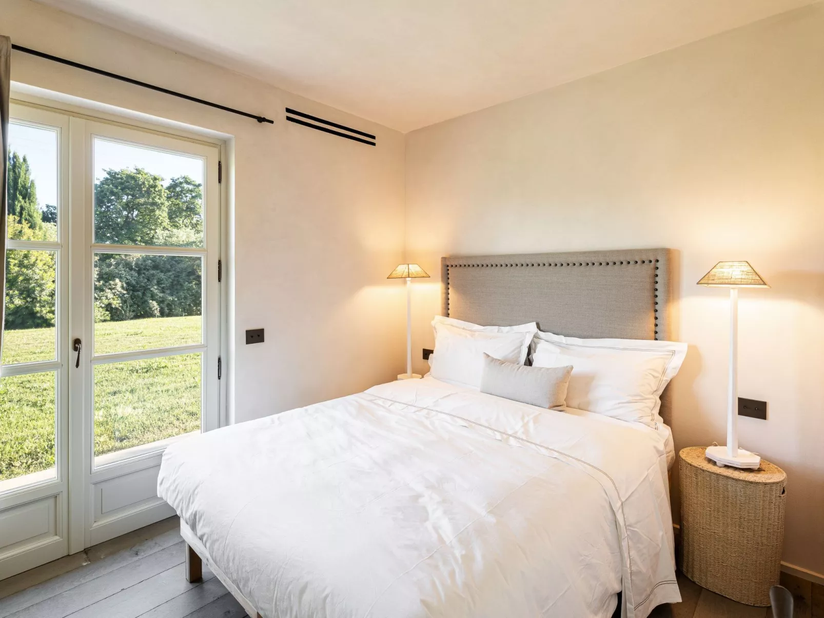 Capalbio Pool-Inside