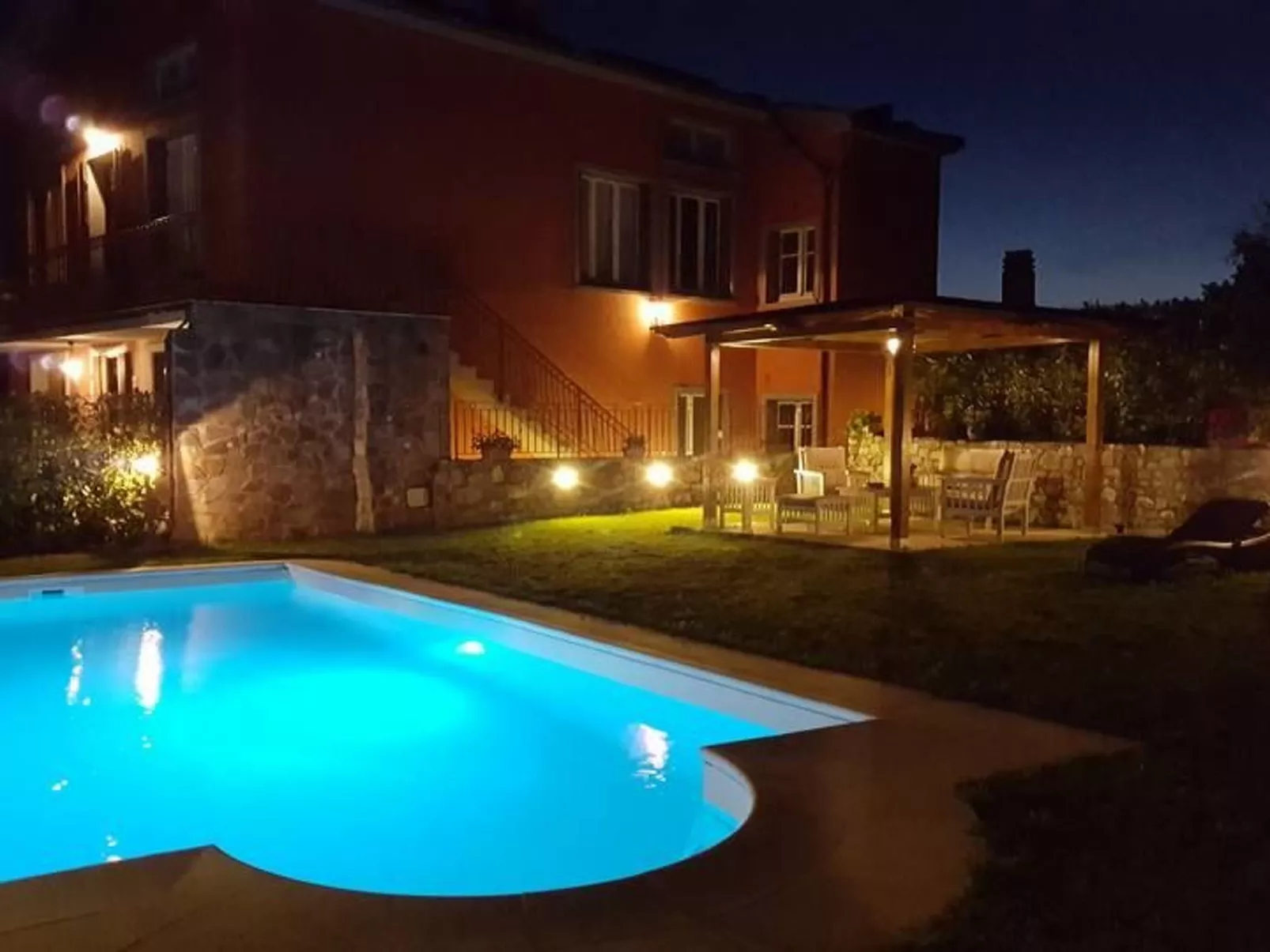 Villa 'Monticello' mit eigenem Pool-Drinnen