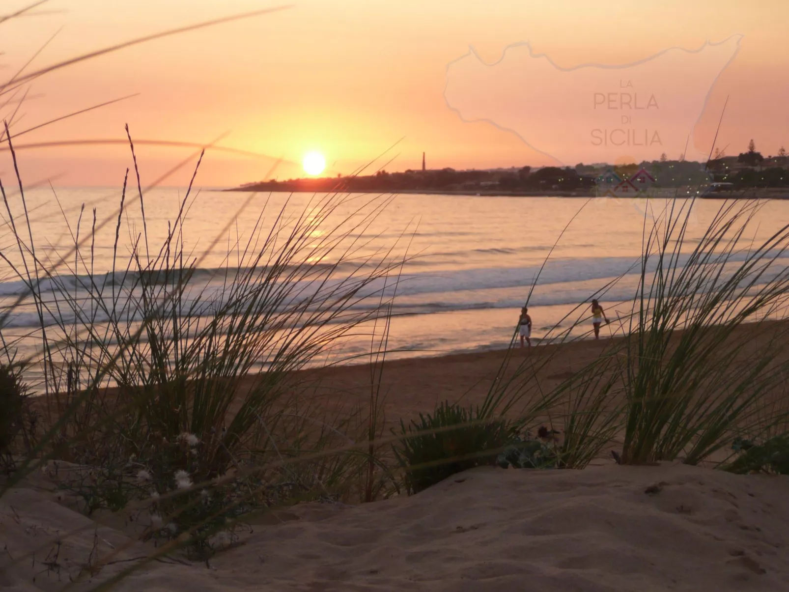 Schöner, neuer und zentraler Bungalow direkt am Sandstrand auf Sizilien-Dedans