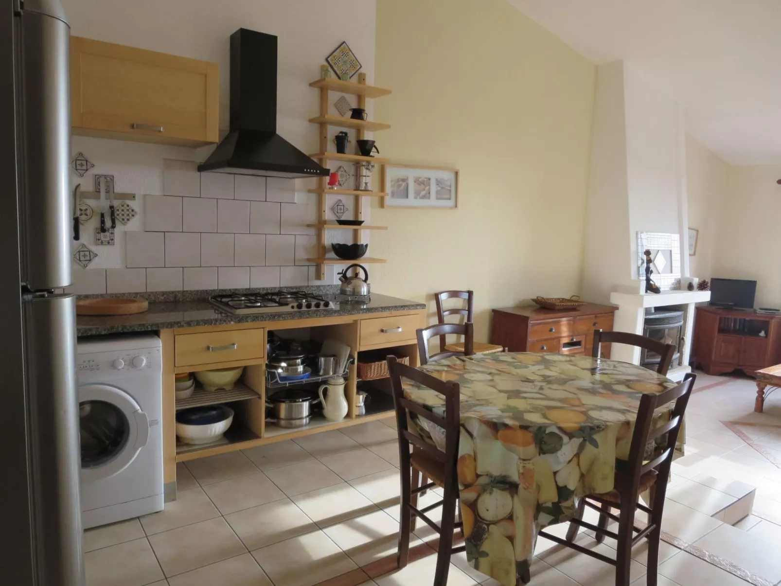 Casa Giusy mit Terrasse und Meerblick-Drinnen